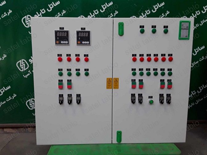 نحوه نصب و بستن آمپر متر تابلویی در مدار؛ معرفی انواع نمایشگر های تابلو برق