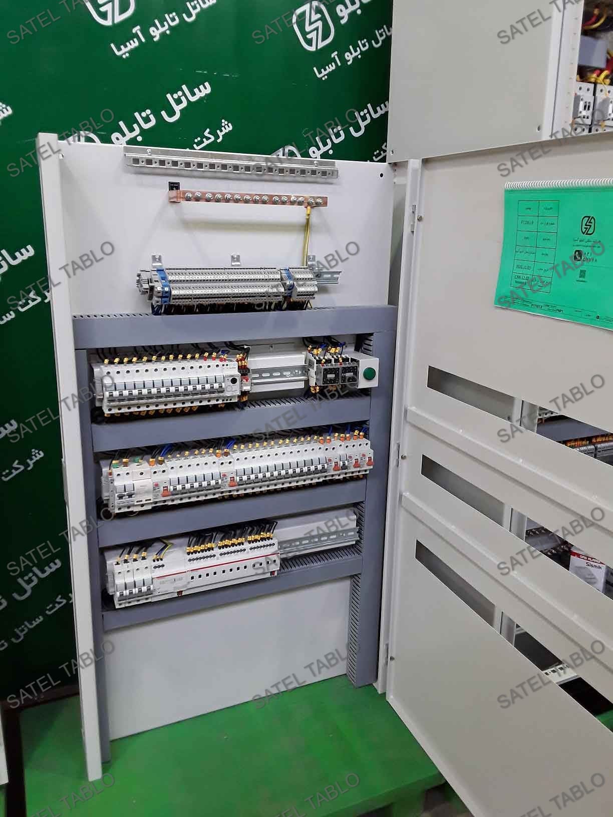تابلو برق سه فاز ساده